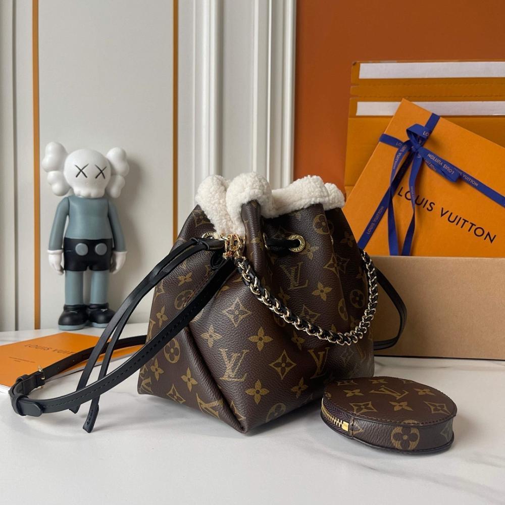 Modern Refined Lambskin Shoulder Bag 22x19x14cm