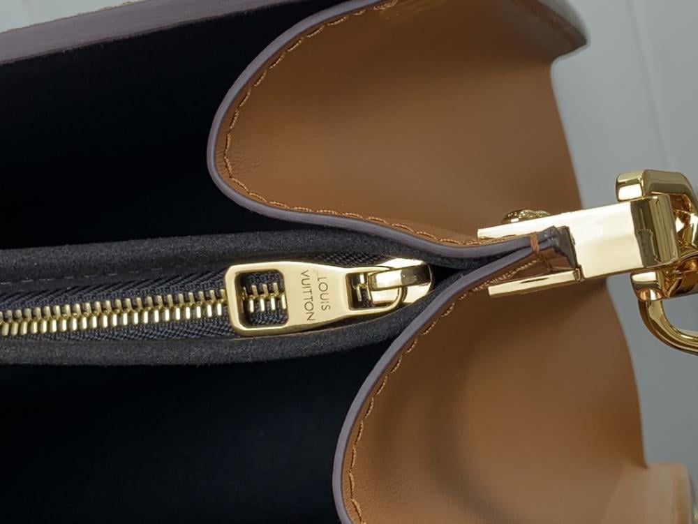 Elegant Shoulder Bag Style 692627837