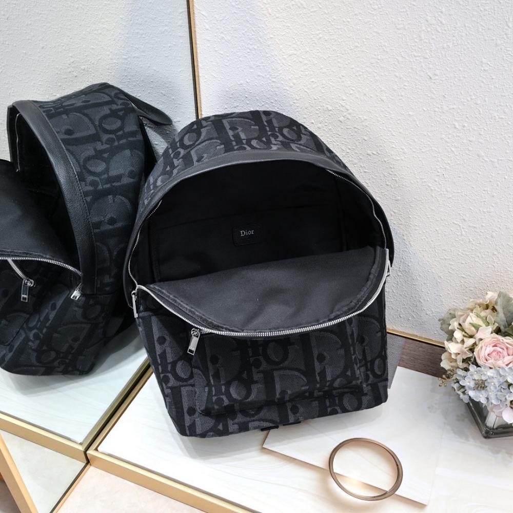 Elegant Refined Black Quilted Leather Shoulder Bag Black/Beige 30x42x15cm