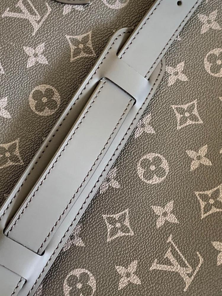 Luxury Silver Canvas Shoulder Bag 33x35x8cm