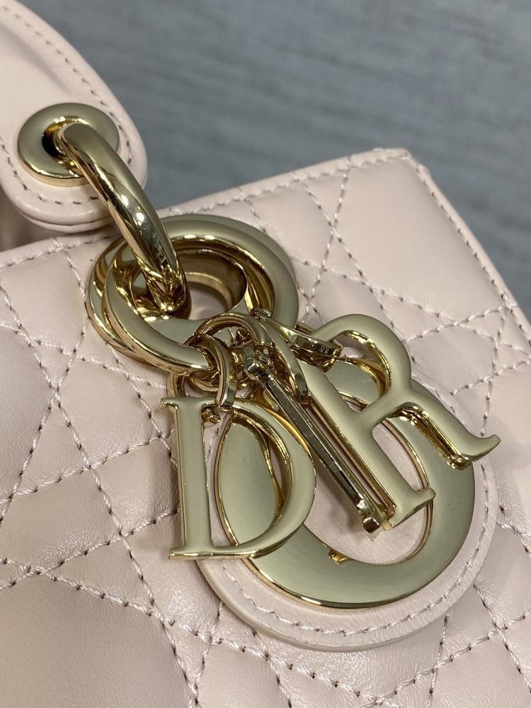 Top Handle Bag Style 910039568