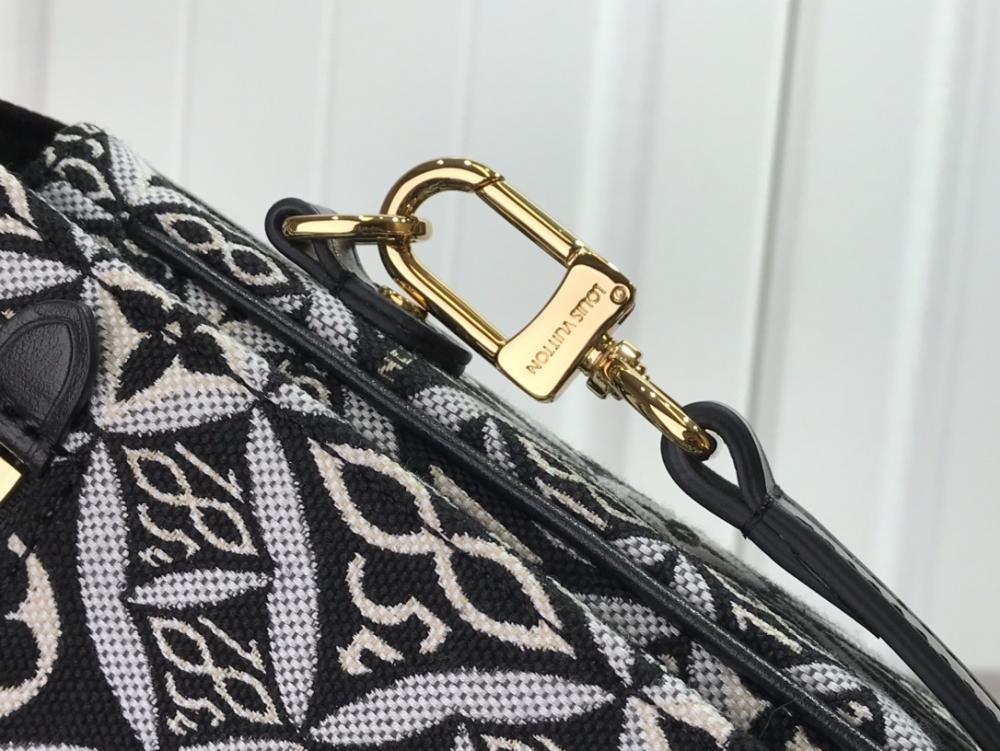 Classic Crossbody Bag Style 1054421018