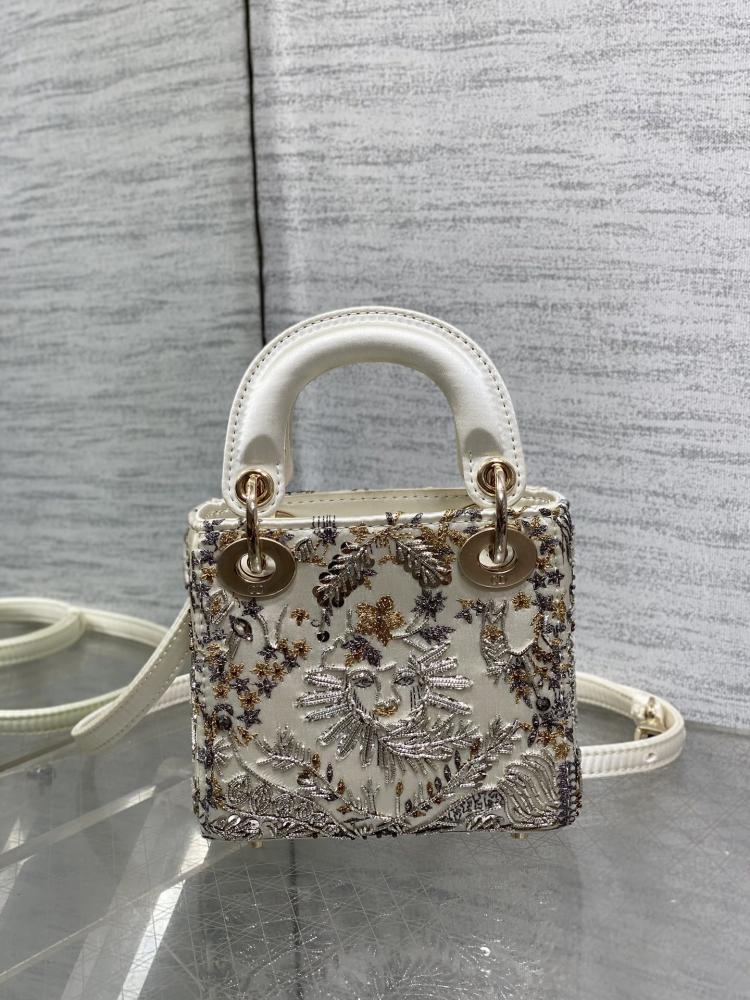 Wallet Style 476416986