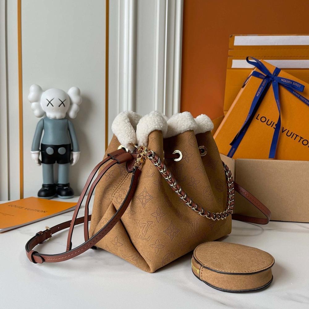 CarryAll Monogram Lambskin Shoulder Bag 19x22x14cm