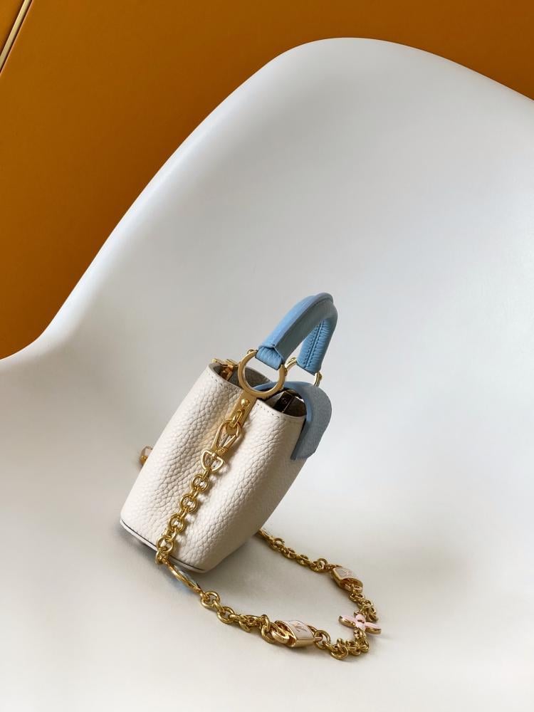 Leather Wallet Style 663748805