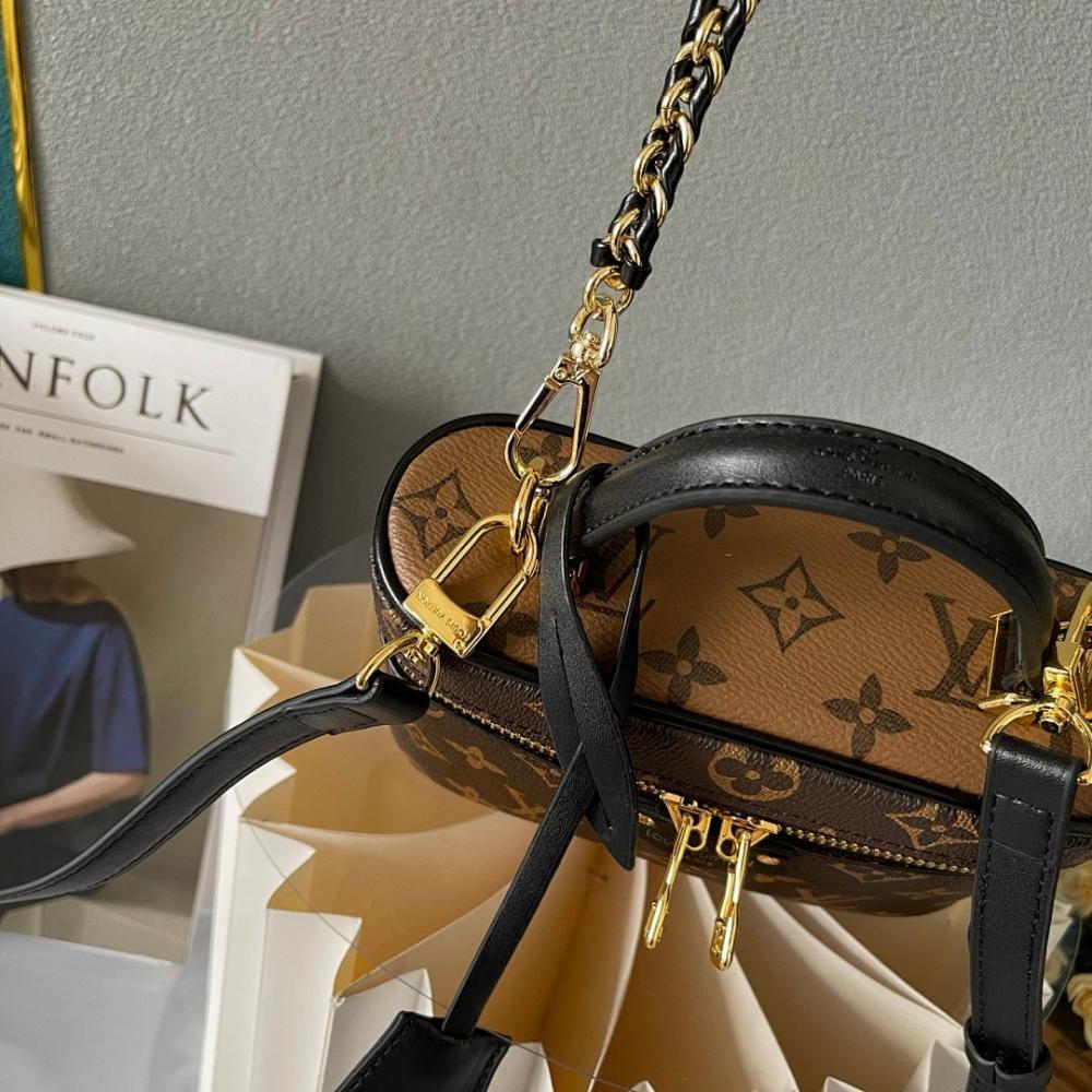 Stylish Woven Leather Crossbody Bag 14x19x5cm