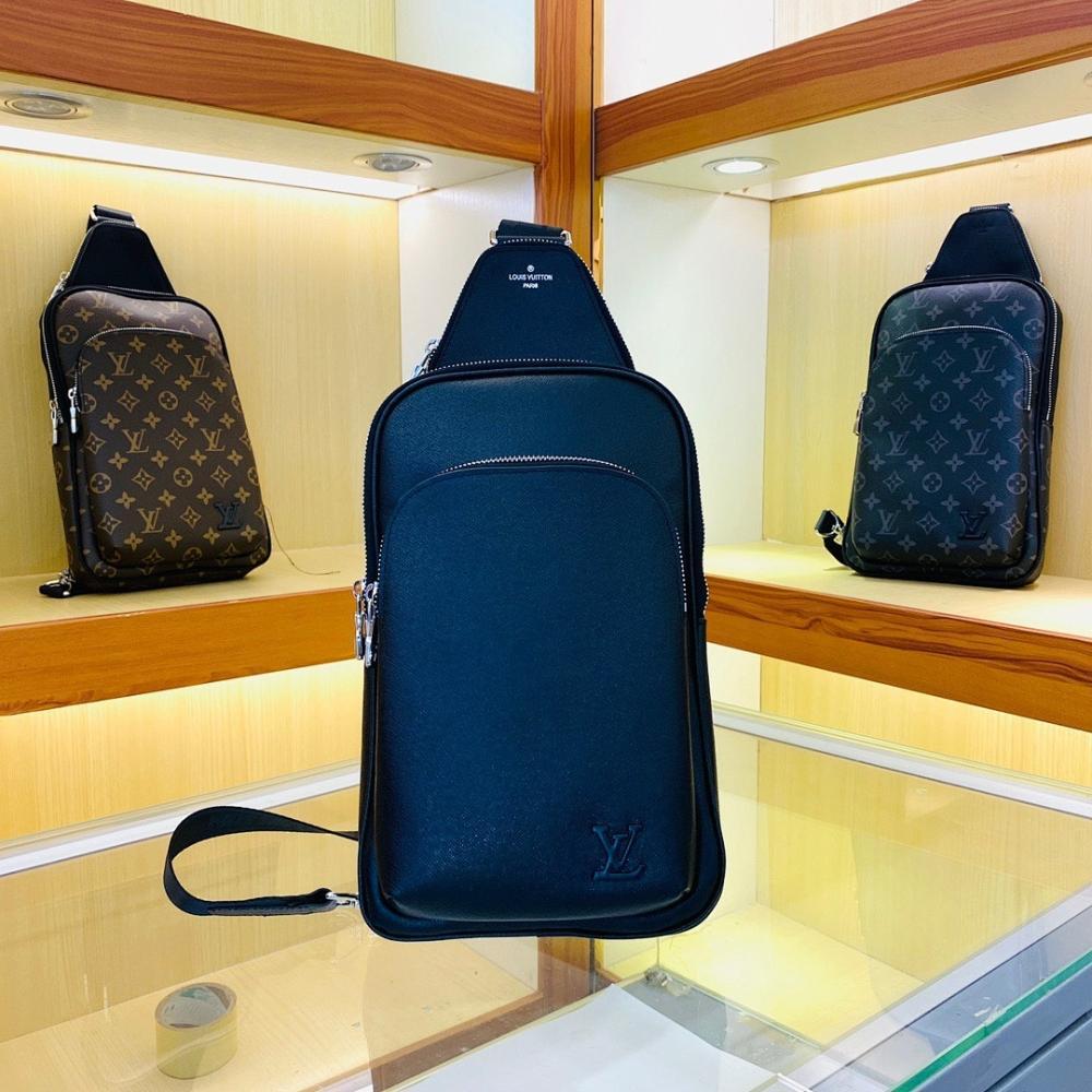 Modern Refined Leather Shoulder Bag 20x31x7cm
