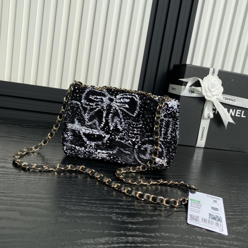 Classic Leather Shoulder Bag Style 1071680143