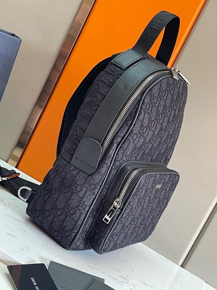 Modern Black Quilted Jacquard Shoulder Bag