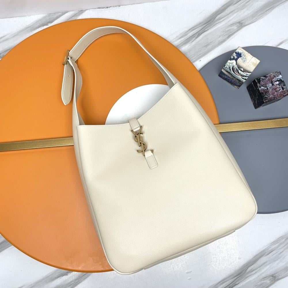 Leather Shoulder Bag Style 566203404