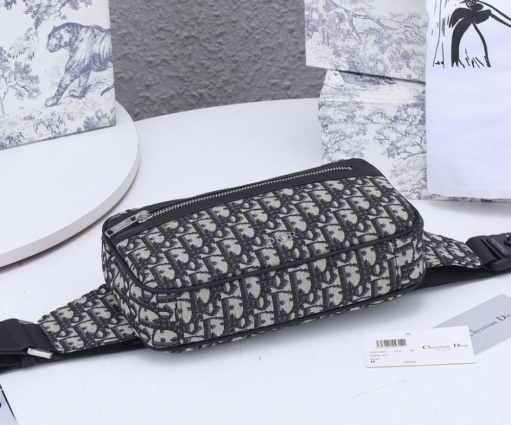 Modern Luxury Black Printed Calfskin Shoulder Bag Black/Beige 24x14x5cm