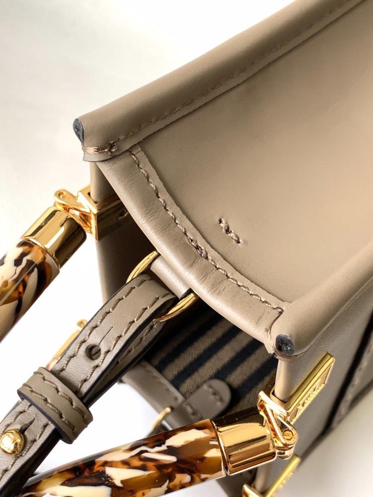 Top Handle Bag Style 158557574