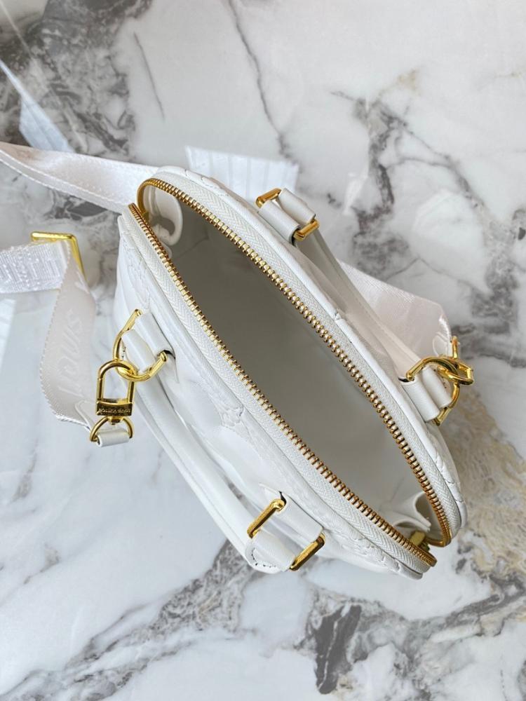 Italian-Inspired Stylish Quilted Leather Crossbody Bag 24.5x18x12cm