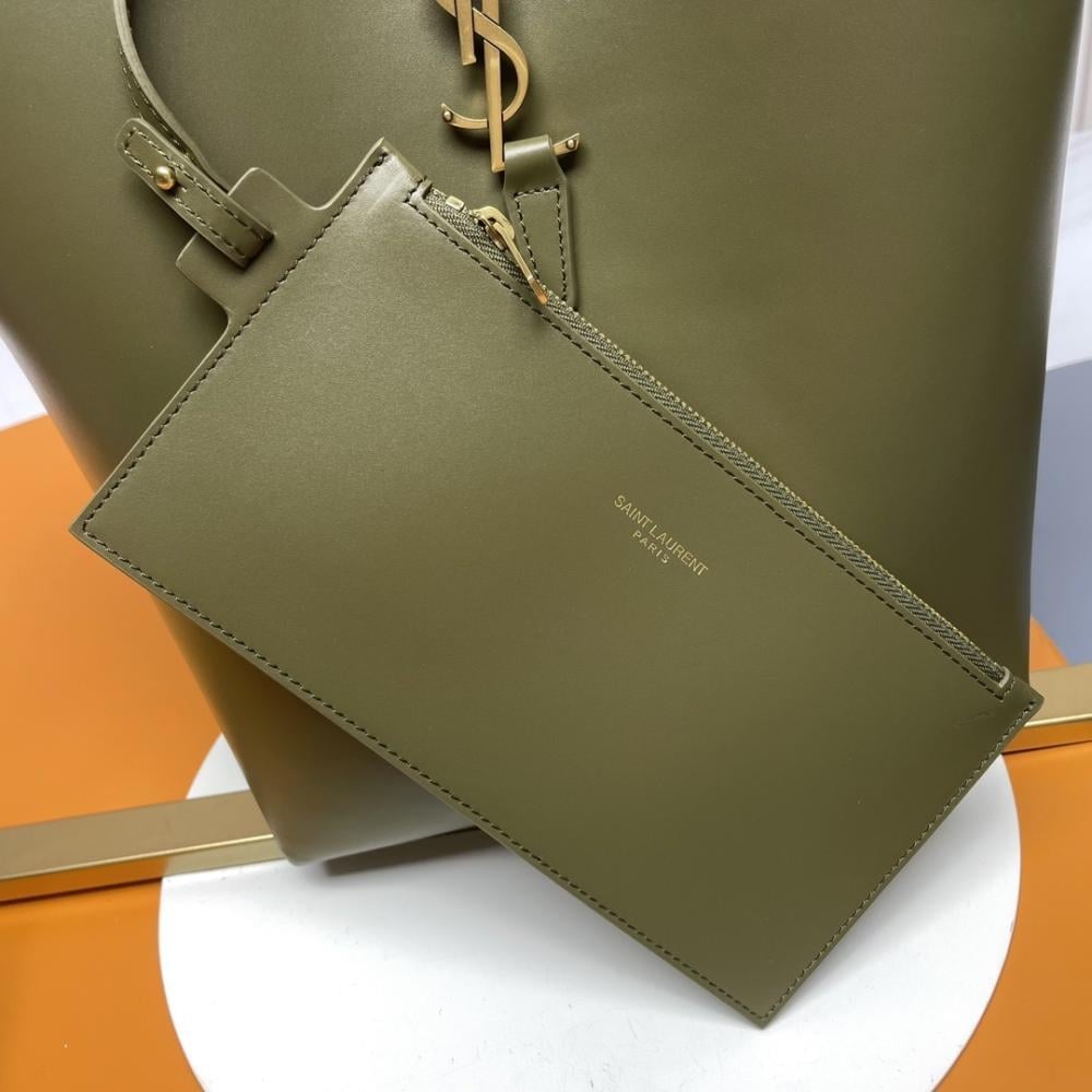 Studded Calfskin Bucket Bag Style 2126581807
