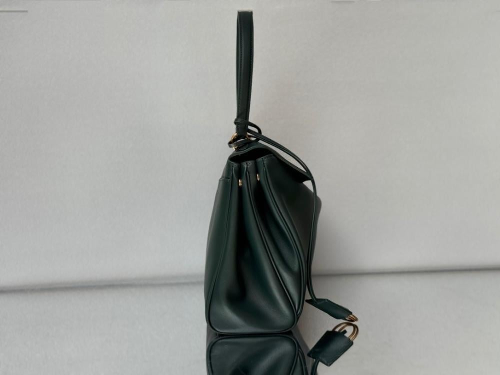 Luxury Top Handle Bag Style 319662891