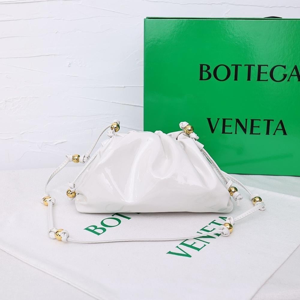 Modern Luxury Gold Leather Shoulder Bag 22x13x5cm