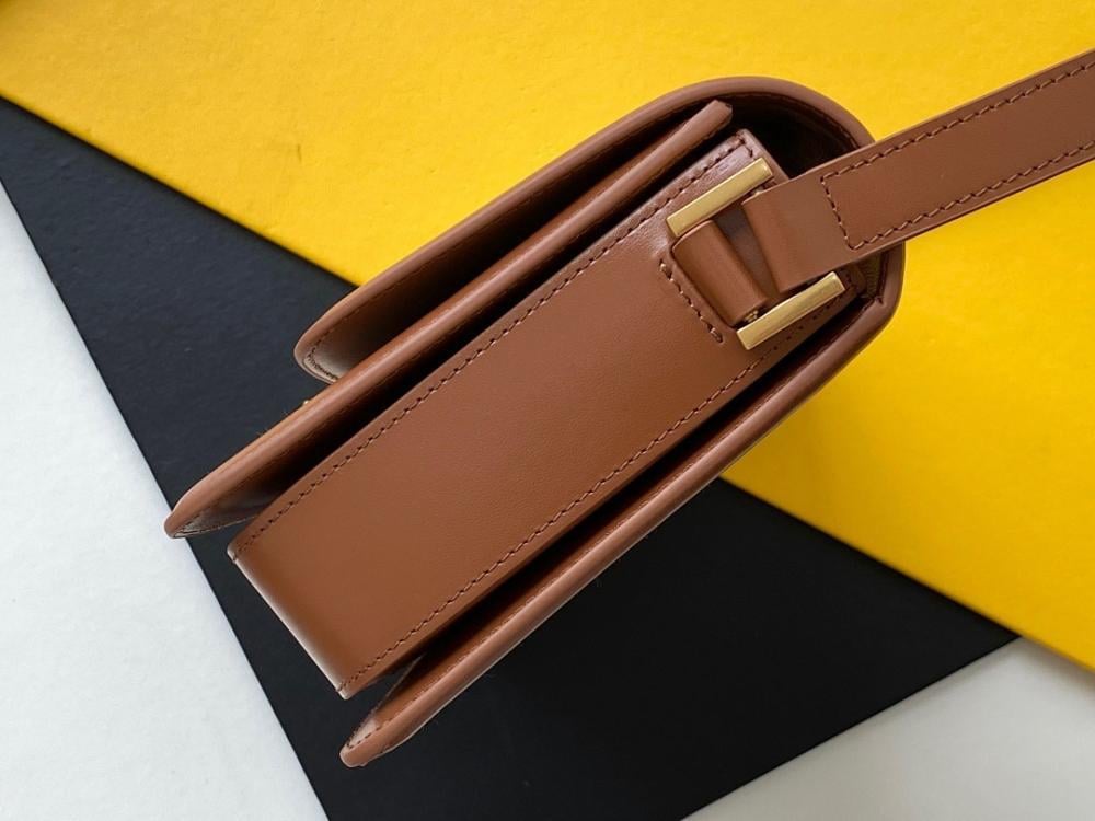 Modern Refined Leather Top Handle Bag 23x16x6cm
