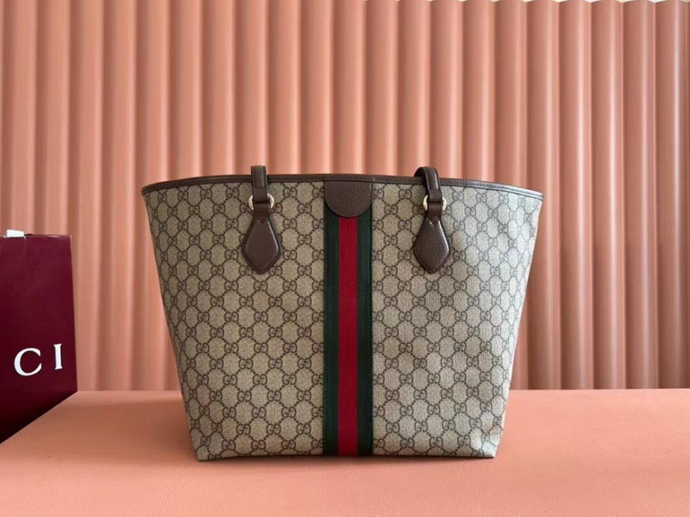 Classic Italian-Inspired Bag 31x28.5x20cm