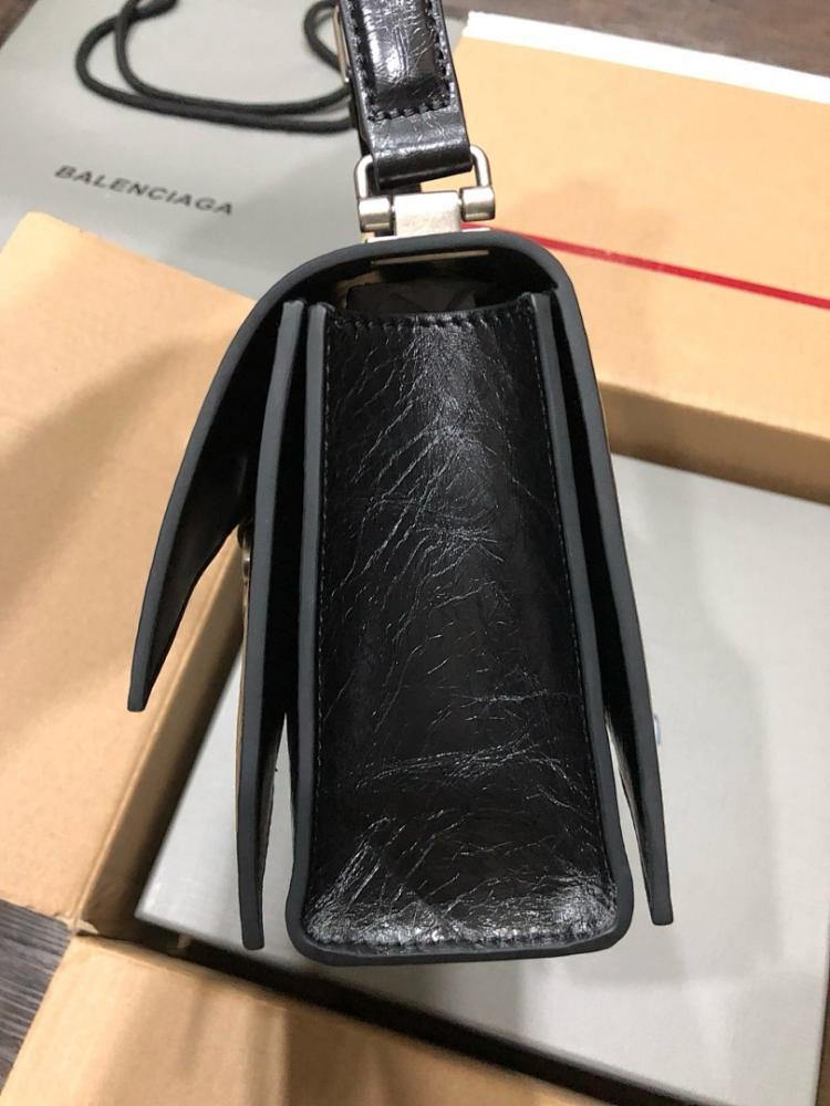 Stylish Calfskin Shoulder Bag 25x15x9.5cm