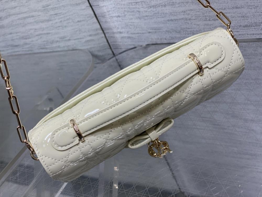 Wallet Style 270385907