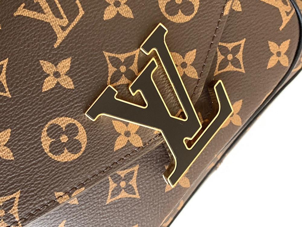 Italian-Inspired Elegant Leather Crossbody Bag 22x17x10cm