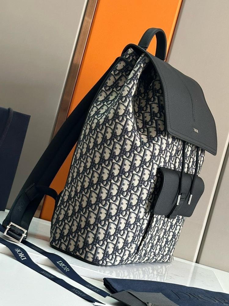 Stylish Calfskin Crossbody Bag 32x42x16cm