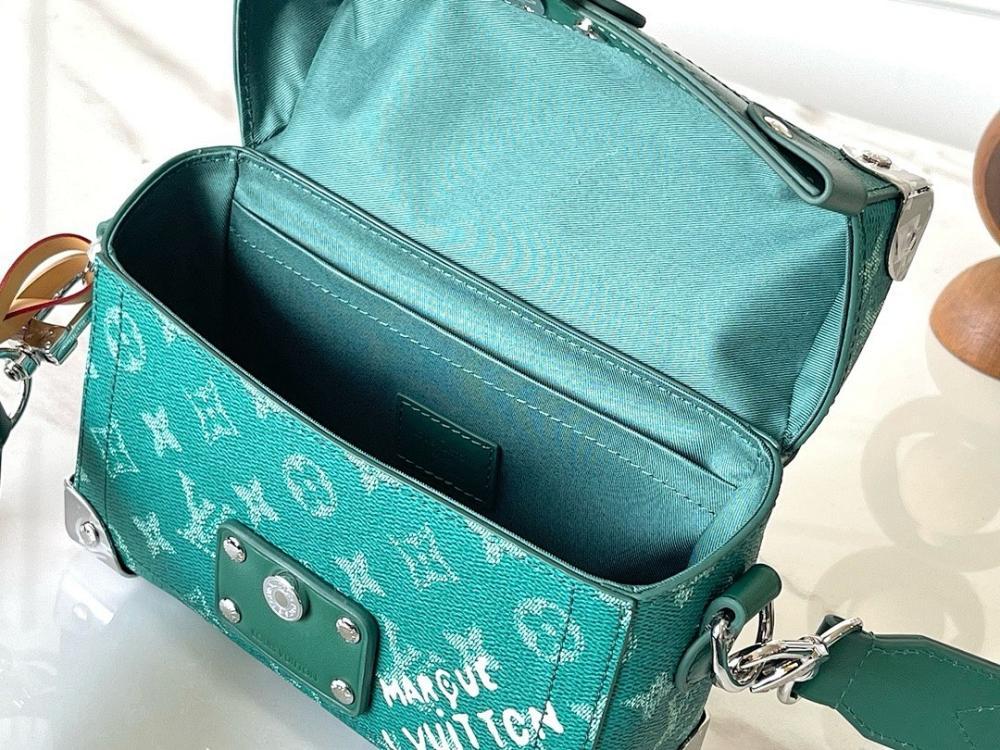 Classic Canvas Crossbody Bag