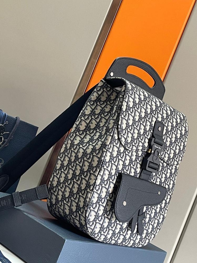 Modern Elegant Top Handle Bag
