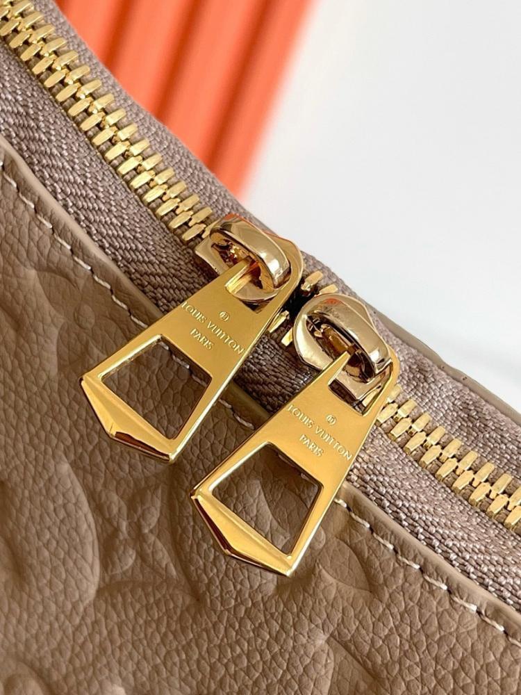Luxury Stylish Gold Woven Leather Shoulder Bag