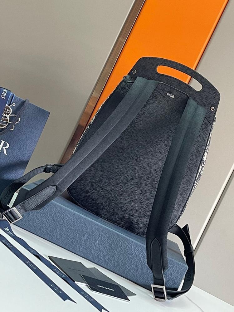 Modern Elegant Top Handle Bag
