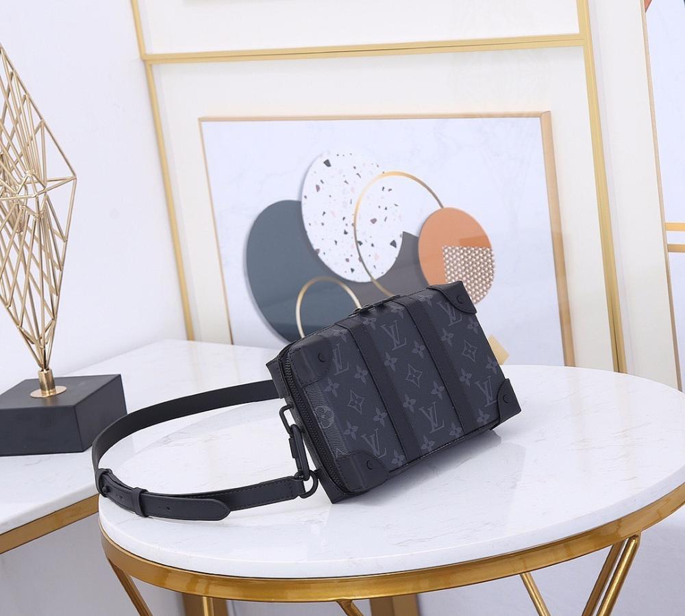 Classic Modern Leather Shoulder Bag 22.5x14x5cm