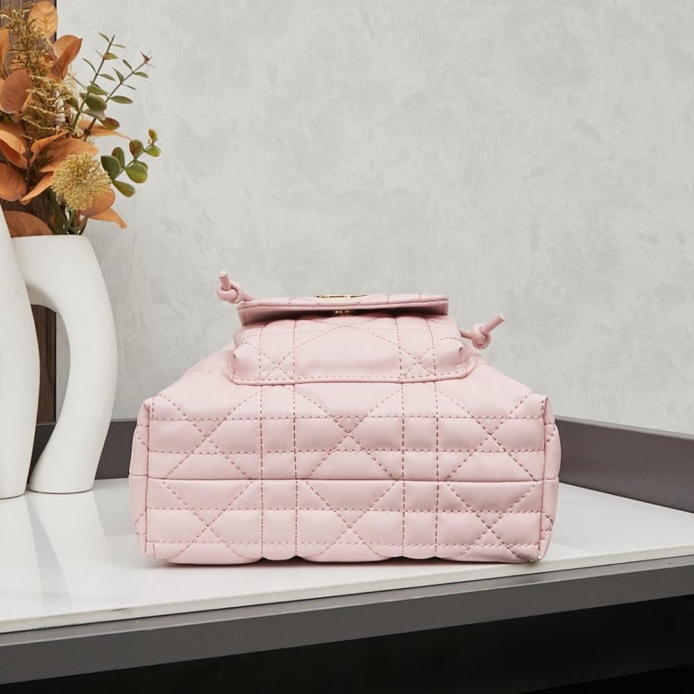 Stylish Refined Gold Lambskin Shoulder Bag