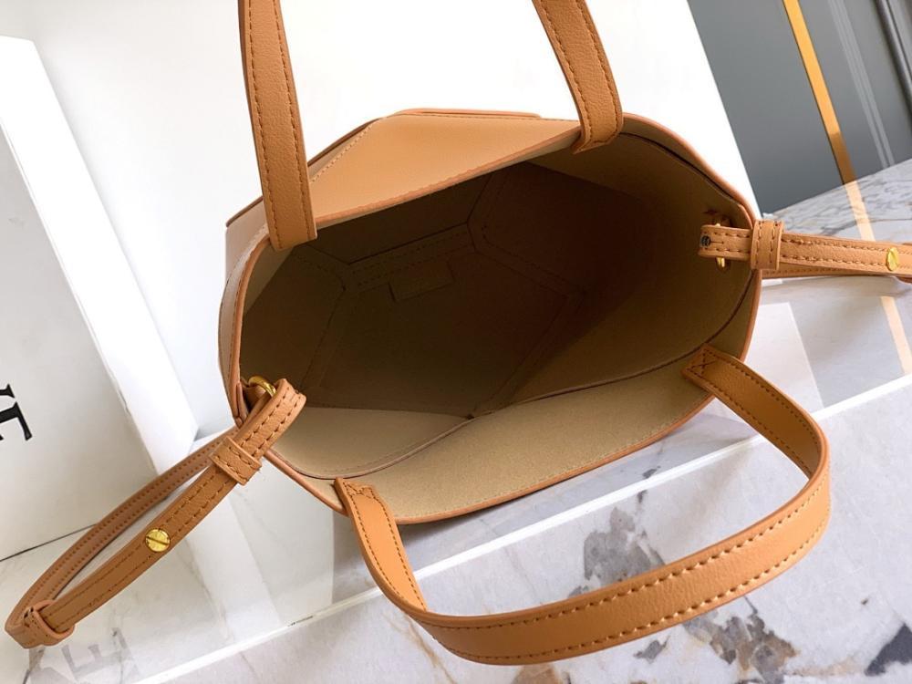 Modern Leather Crossbody Bag 16.5x20x9.5cm