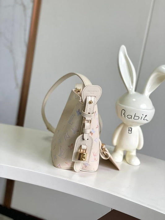 Stylish Refined Monogram Leather Shoulder Bag 18x16x12cm