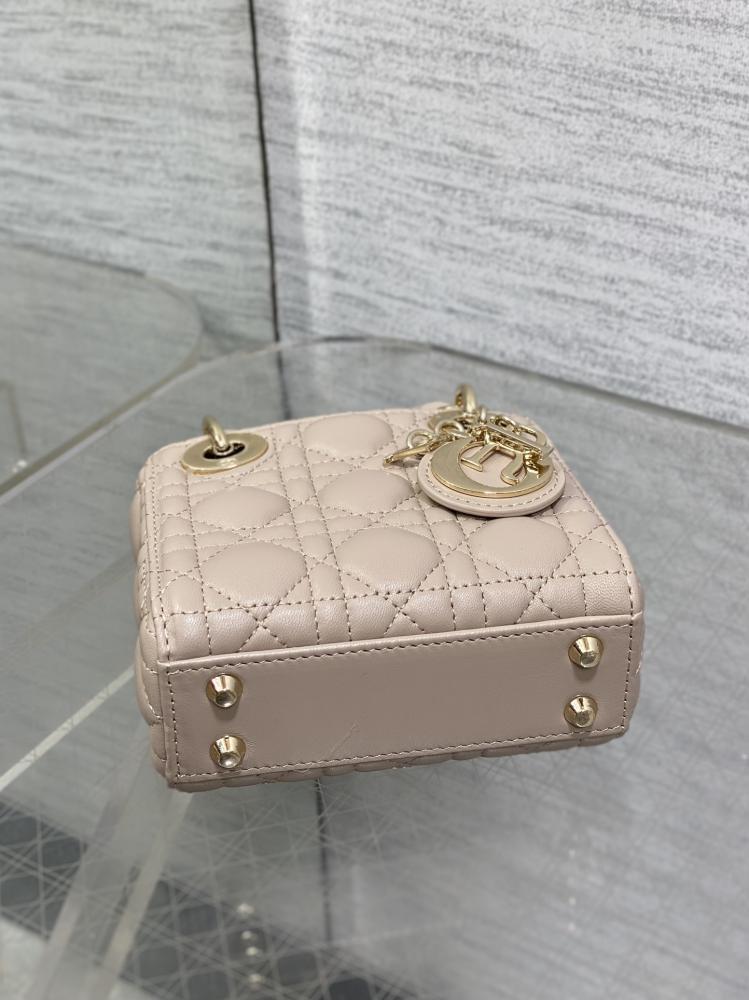 Classic Top Handle Bag Style 617585296
