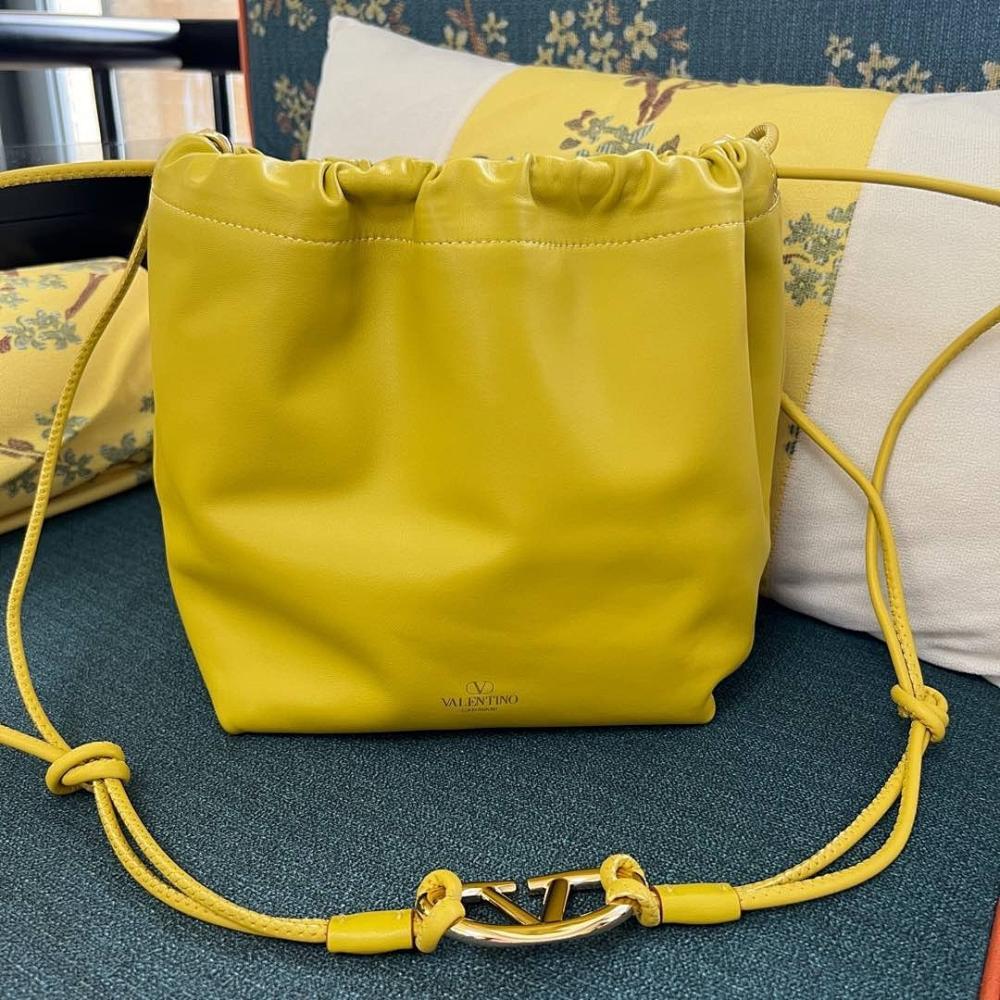 Elegant Leather Crossbody Bag 34x26x10cm