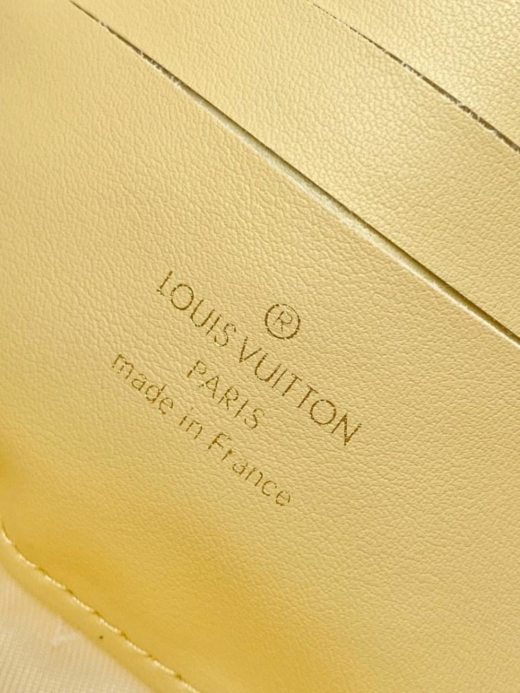 Modern Luxury Quilted Leather Shoulder Bag 20x12x6cm