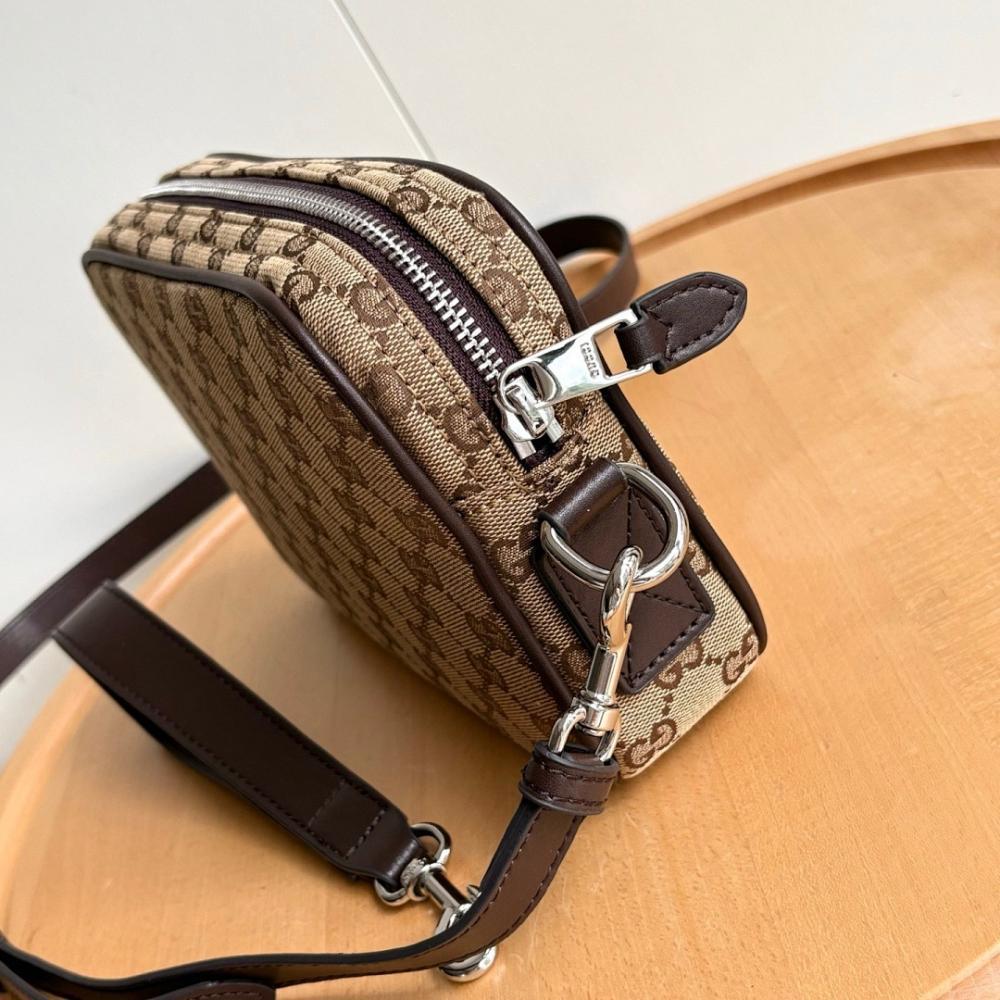 Italian-Inspired Luxury Shoulder Bag 23.5x15x5cm