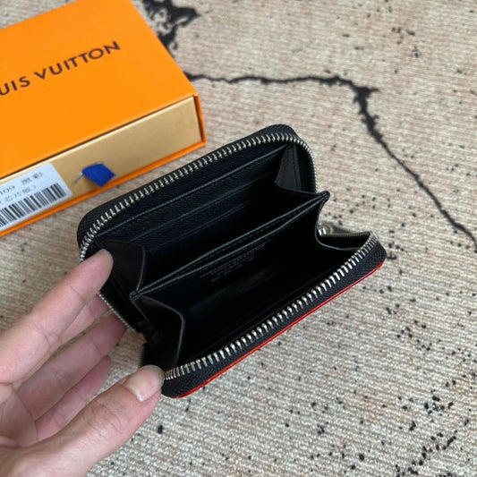 Modern Silver Wallet