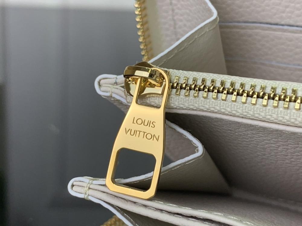 Wallet Style 1717655295