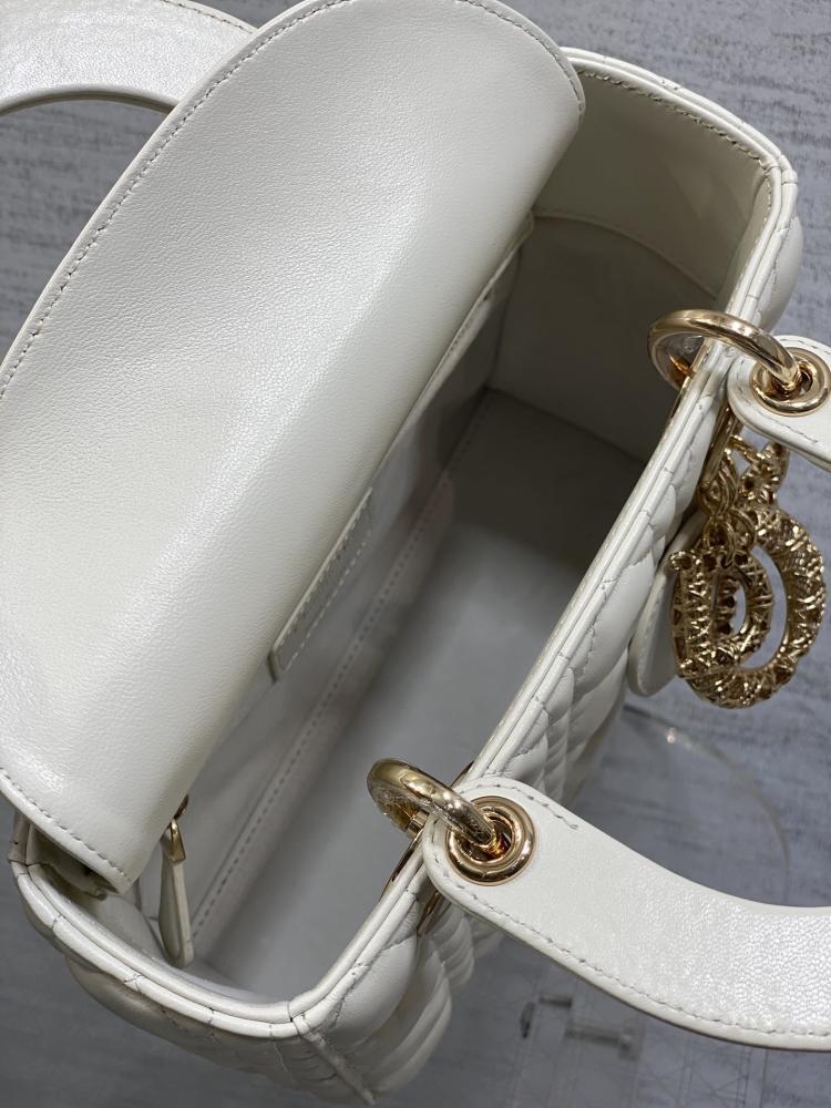 Classic Top Handle Bag Style 889785184