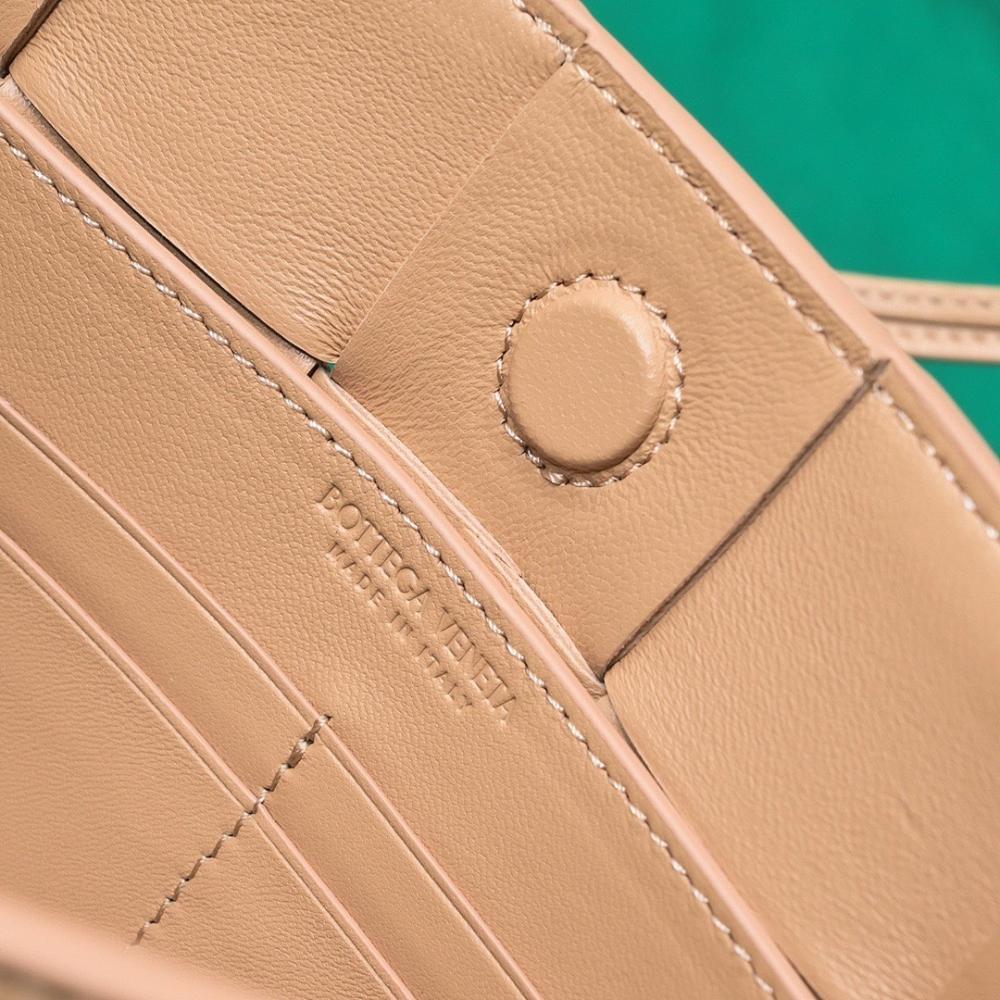 Modern Woven Leather Crossbody Bag