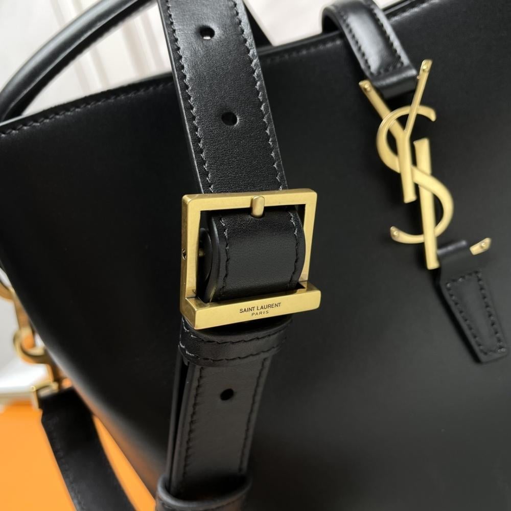 Calfskin Bucket Bag Style 1178508331