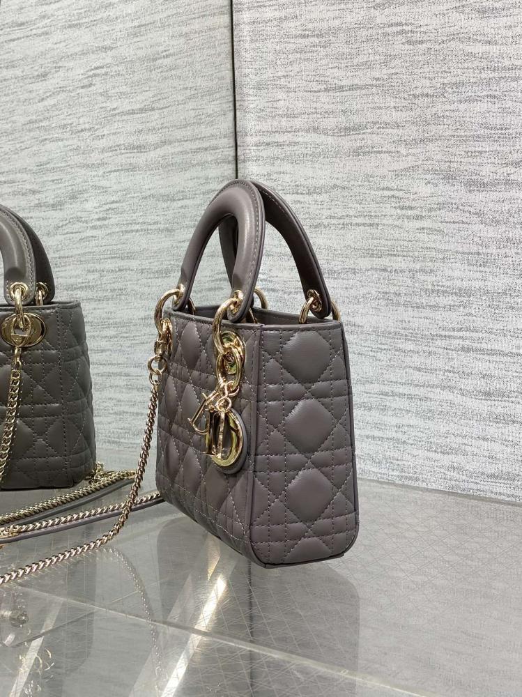 Classic Leather Top Handle Bag Style 590320105