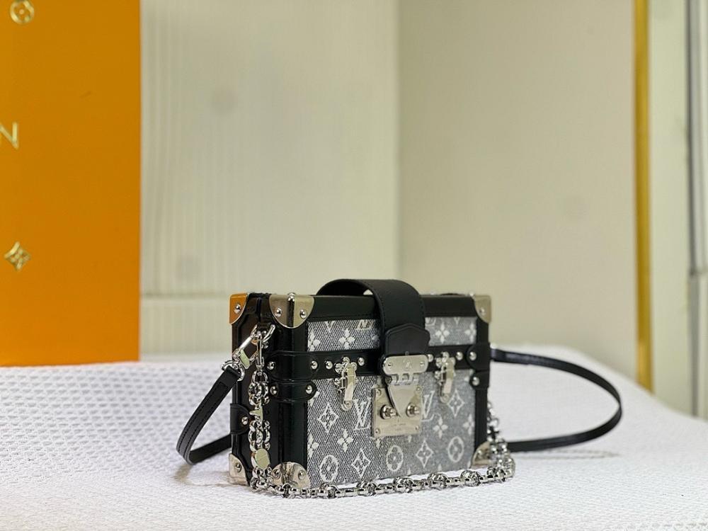 Modern Italian-Inspired Canvas Shoulder Bag 20x12.5x5cm