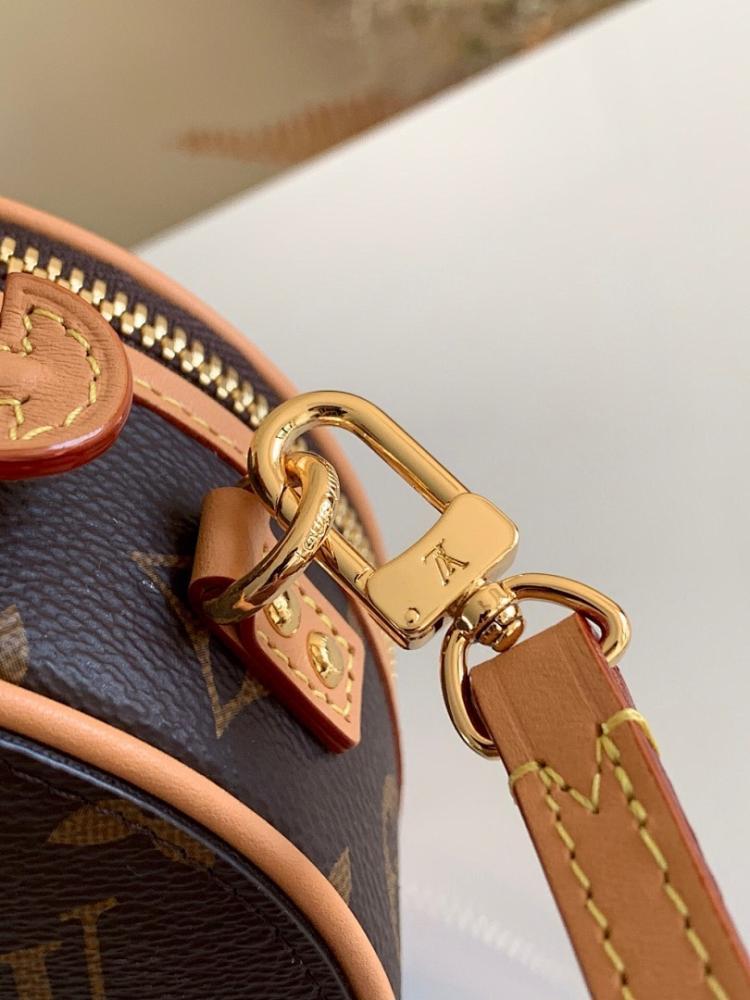 Luxury Stylish Embroidered Shoulder Bag