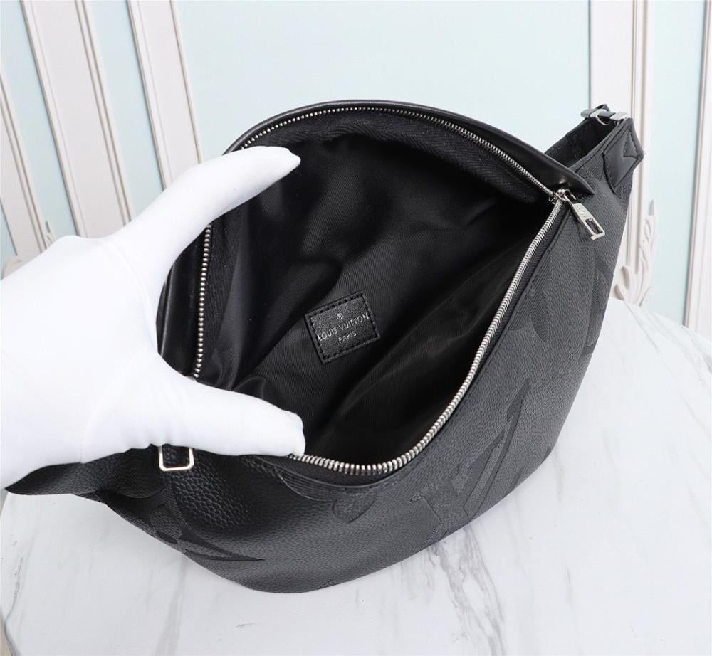 Stylish Calfskin Shoulder Bag 47x20x9cm