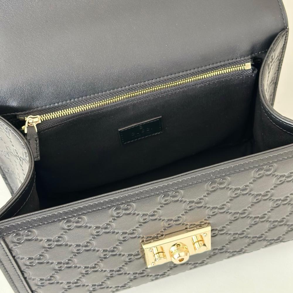 Top Handle Bag Style 1056098274