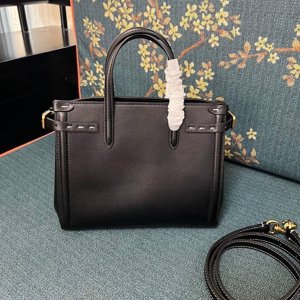 VLogo Signature Leather Shoulder Bag 22x19x12cm Style 239450807