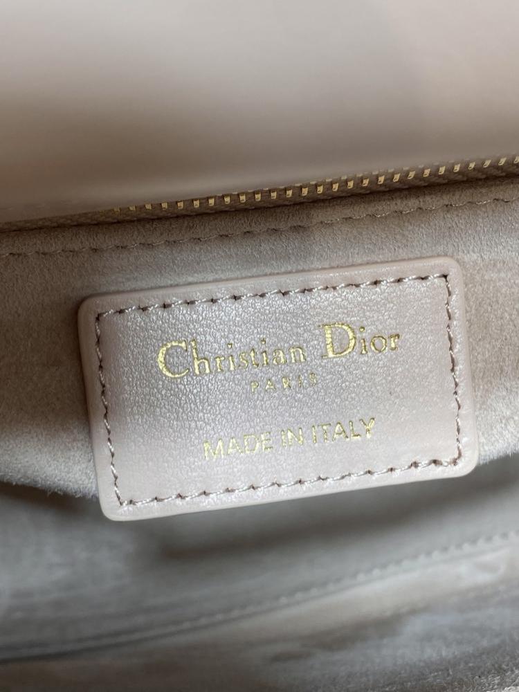 Top Handle Bag Style 155700582